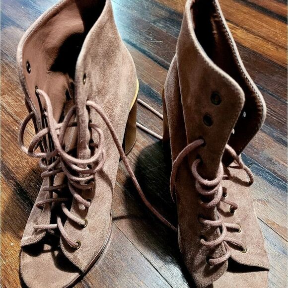 Forever 21 | Womens ankle boot - Picture 2 of 4